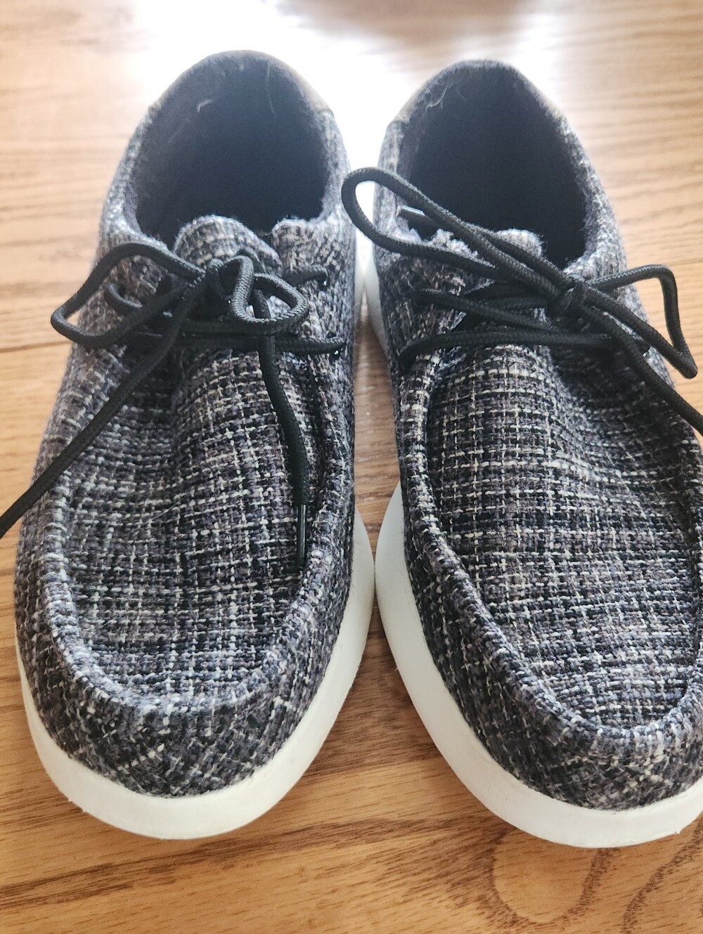 Ortho Comfoot Casual Tweed Lace-Up loafers in Black and White